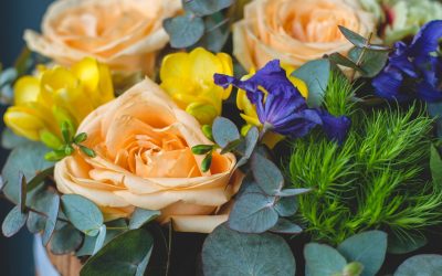 wooden-basket-sweet-colour-roses-gift